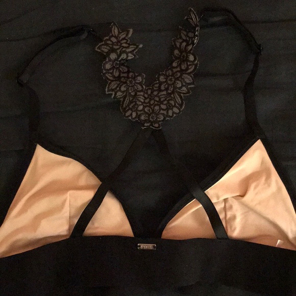 PINK VS NEVER WORN BRALETTE - Picture 2 of 4